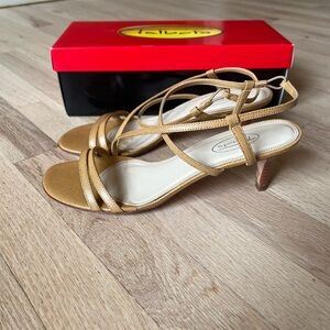 EUC VTG Talbots Strappy Women's Heels in excellent vintage condition
